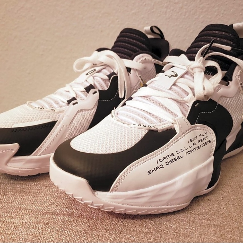 Reebok Shaq Diesel White Black Sneakers